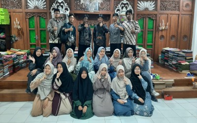 Outing Edukatif Tim Tata Busana MA Miftahunnajah Sleman ke Surakarta, Perluas Wawasan Dunia Fashion dan Tekstil